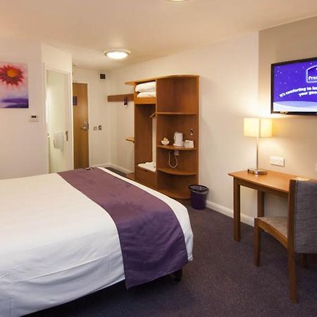Premier Inn Castleford - Xscape, M62, Jct 32 Eksteriør bilde