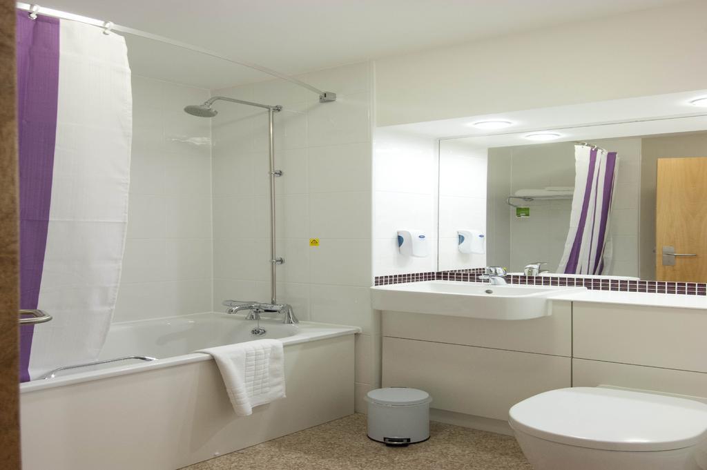 Premier Inn Castleford - Xscape, M62, Jct 32 Eksteriør bilde