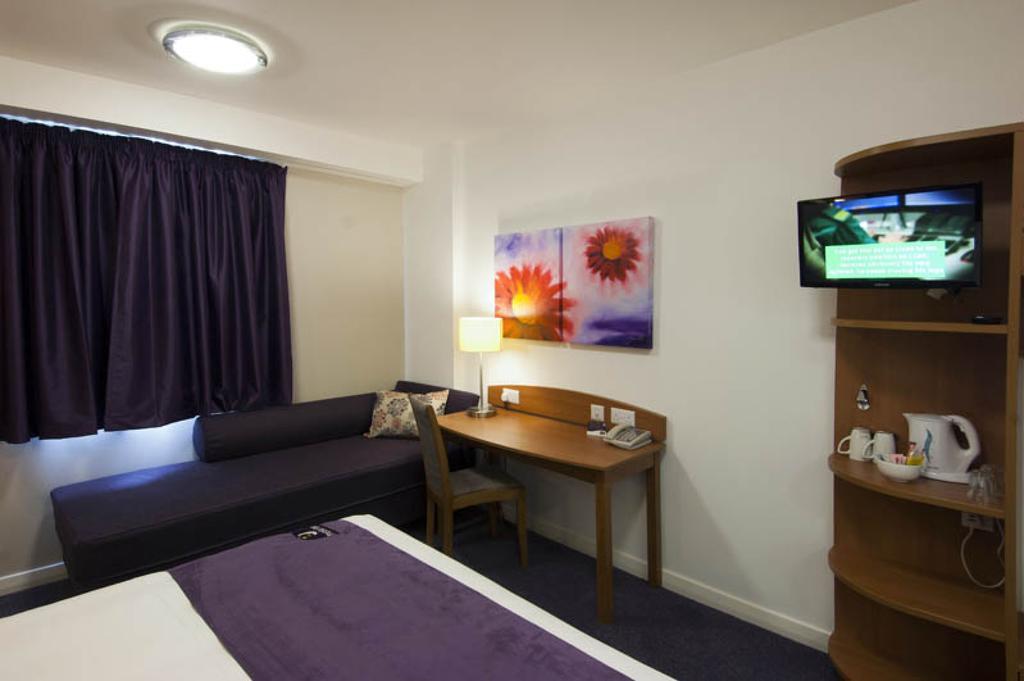 Premier Inn Castleford - Xscape, M62, Jct 32 Eksteriør bilde